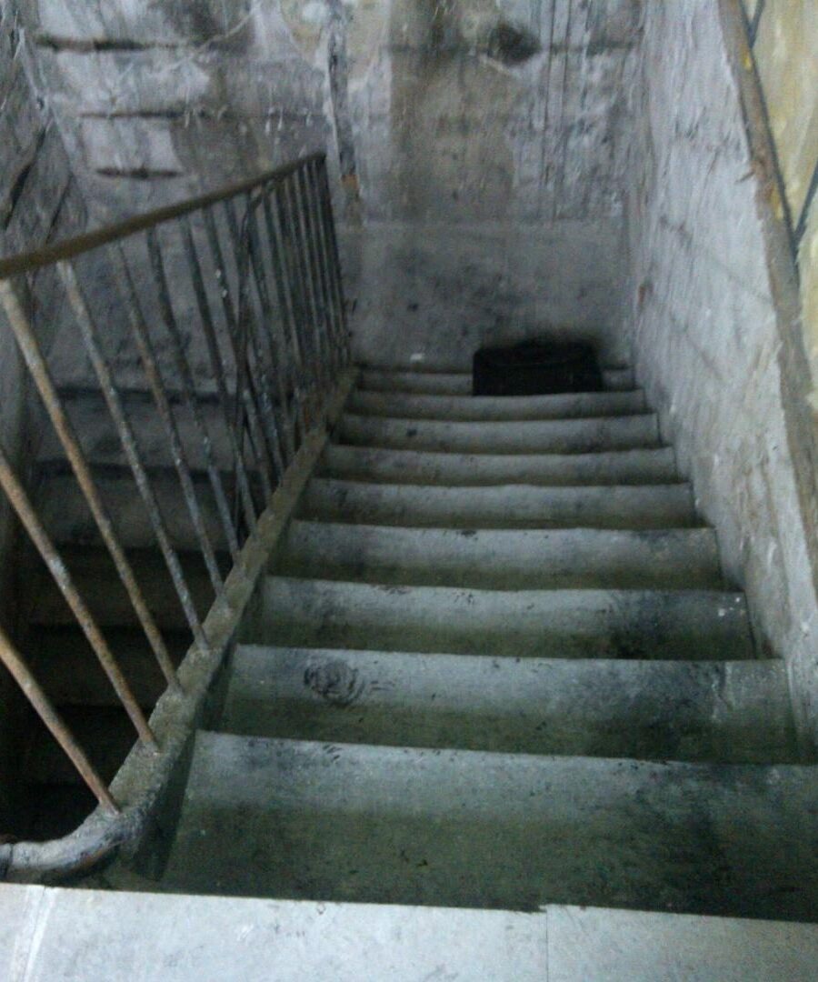 Escalier ancien avant rénovation